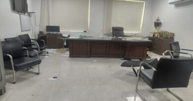 उत्तराखंड : शिक्षा निदेशालय में तोड़फोड़, प्रारंभिक शिक्षा निदेशक पर जानलेवा हमला; पुलिस ने शुरू की जांच