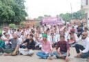 सूरजमल कॉलेज के छात्रों का उपजिलाधिकारी कार्यालय पर प्रदर्शन