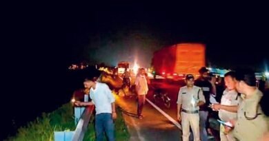 रुद्रपुर: सड़क किनारे मिले दंपती के शव, मची खलबली