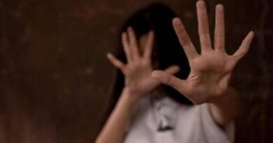 स्कूल में छात्रा से छेड़छाड़ का आरोप, परिजनों ने किया हंगामा