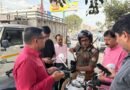 रुद्रपुर के मुख्य बाजार में ट्रैफिक पुलिस द्वारा चालान काटने पर व्यापारियों में आक्रोश